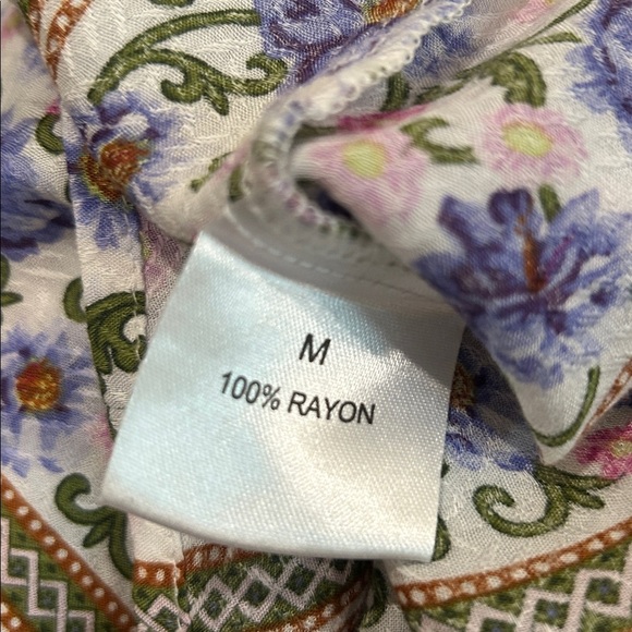 Elegant Floral Stripe Blouse - Picture 8 of 8